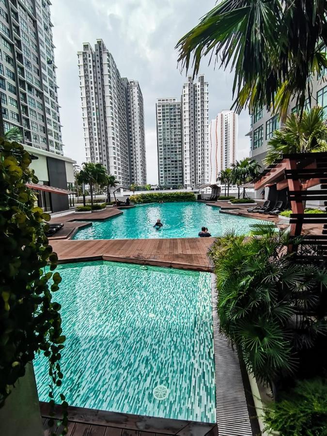 Conezion Residence Putrajaya Nearby Ioi City Mall Luaran gambar
