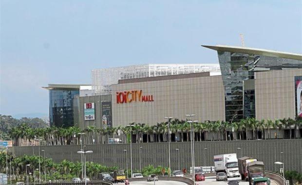 Conezion Residence Putrajaya Nearby Ioi City Mall Luaran gambar